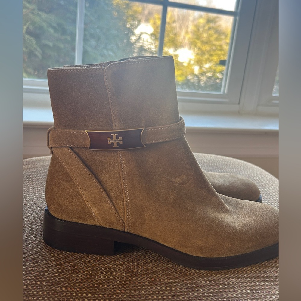 Brand new Tory Burch size 36 Brown Suede Ankle Booties